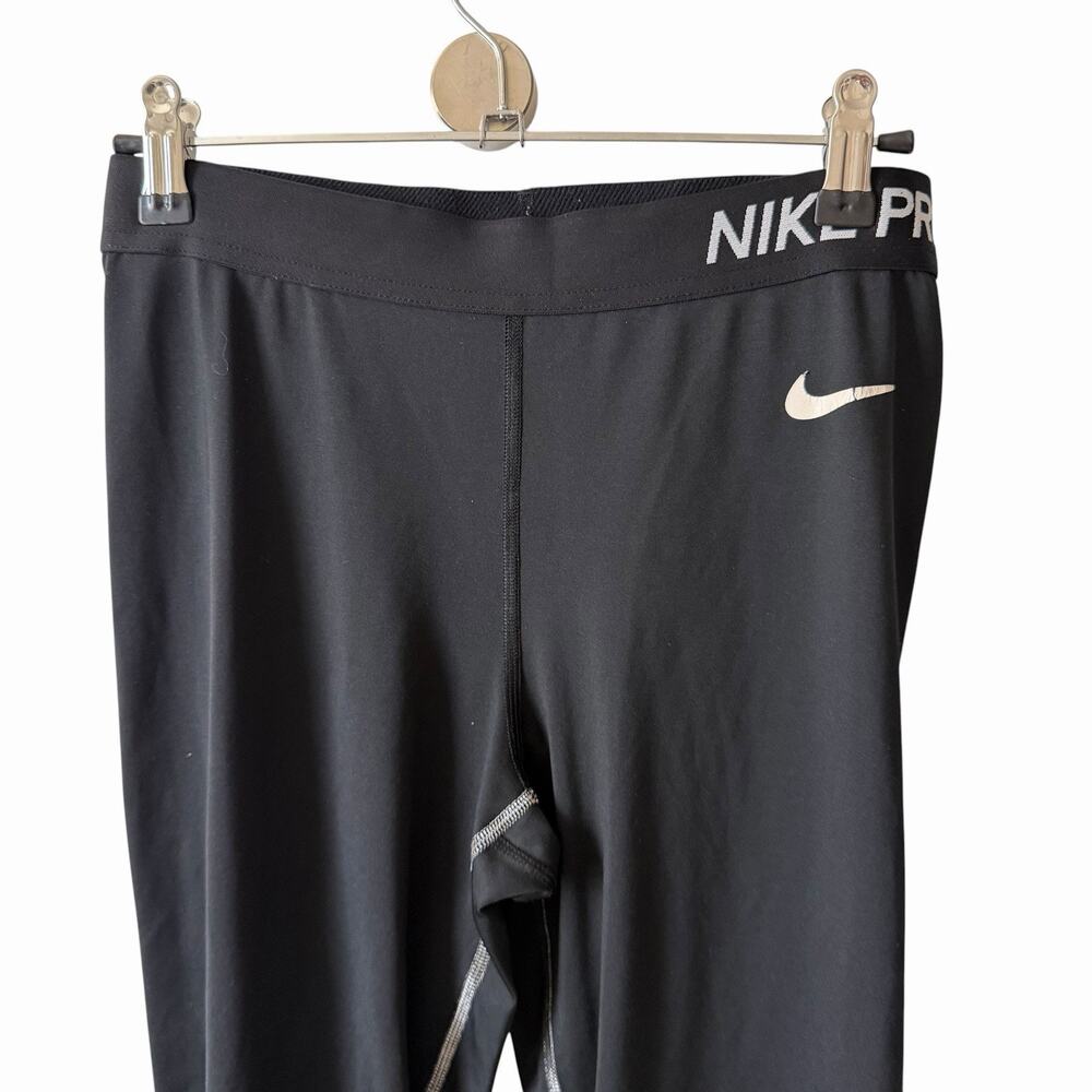 Nike Pro Womens Medium Swoosh Selfie Capri Tights Black Activewear Cropped Leg - Picture 5 of 9